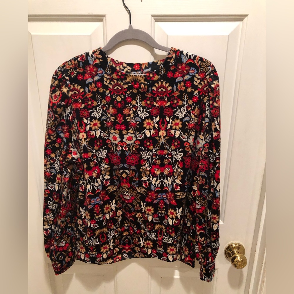 LOFT Size L velour floral top.